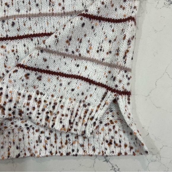 Staccato Popcorn Striped Crewneck Sweater - Picture 4 of 7